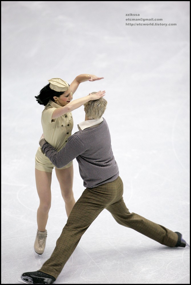 Isabelle DELOBEL & Olivier SCHOENFELDER at 'SBS ISU Grand Prix of Figure Skating Final Goyang Korea 2008/2009' Ice Dance Original Dance