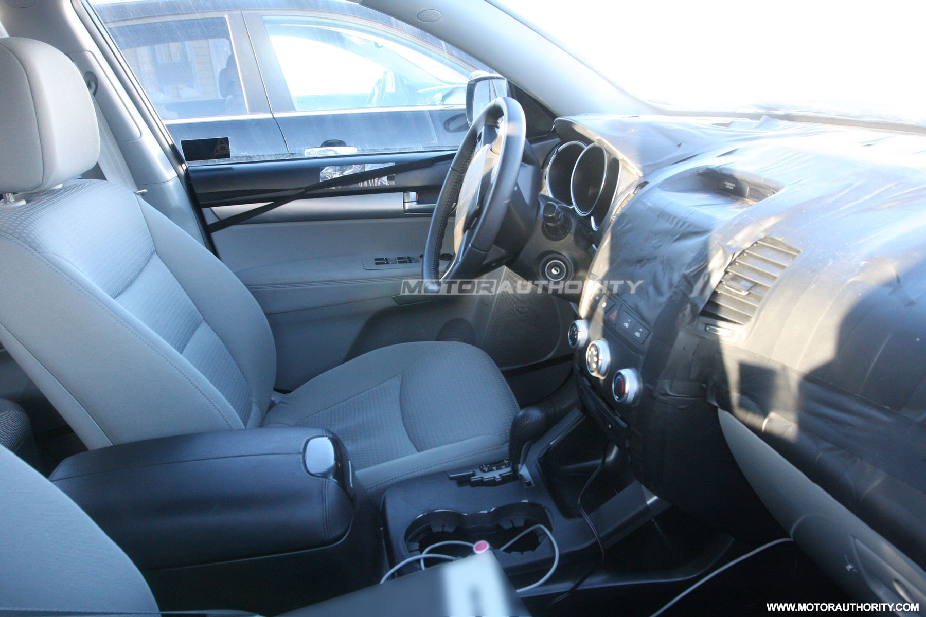 KIA XM (Sorento) SUV spyshot