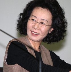 윤여정