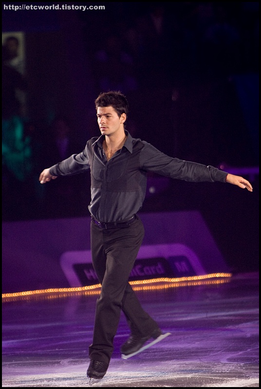 '현대카드슈퍼매치 Ⅶ - '08 Superstars on Ice' 2부에서 연기를 펼치는 스테판 랑비엘 (Stephane Lambiel) 