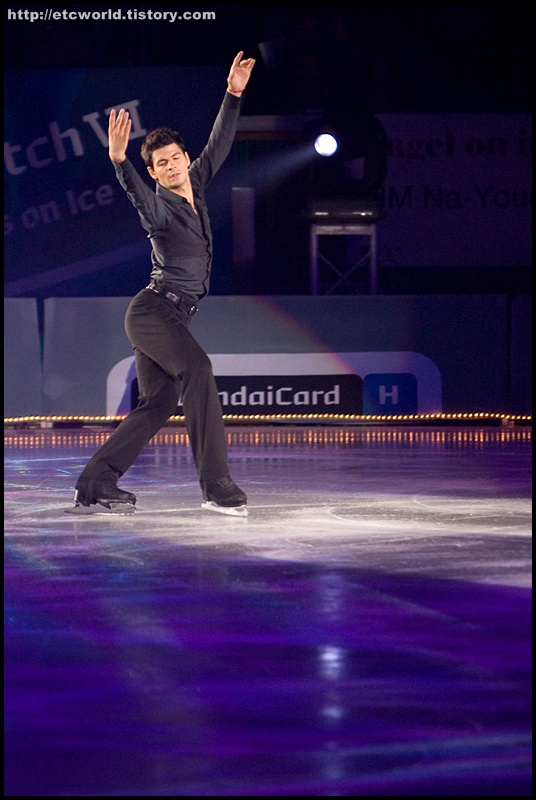 '현대카드슈퍼매치 Ⅶ - '08 Superstars on Ice' 2부에서 연기를 펼치는 스테판 랑비엘 (Stephane Lambiel) 