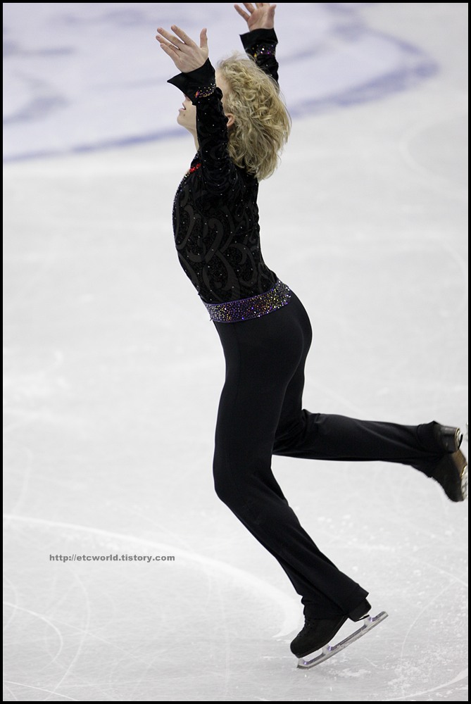 SBS ISU Grand Prix of Figure Skating Final Goyang Korea 2008/2009 2008/2009 SBS ISU 고양 피겨스케이팅 그랑프리 파이널 대회 Junior Men - Short Program Artur GACHINSKI