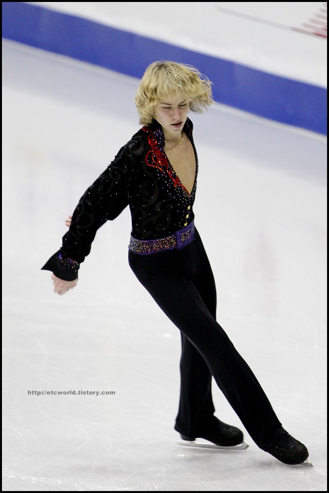 SBS ISU Grand Prix of Figure Skating Final Goyang Korea 2008/2009 2008/2009 SBS ISU 고양 피겨스케이팅 그랑프리 파이널 대회 Junior Men - Short Program Artur GACHINSKI