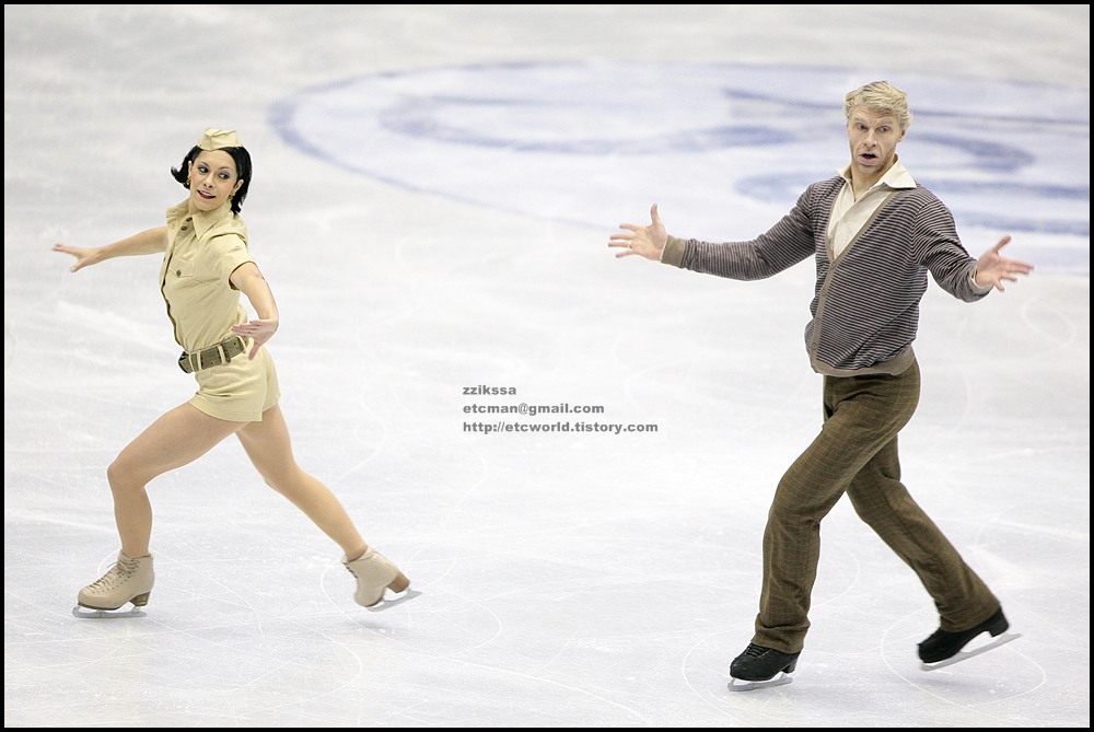 Isabelle DELOBEL & Olivier SCHOENFELDER at 'SBS ISU Grand Prix of Figure Skating Final Goyang Korea 2008/2009' Ice Dance Original Dance