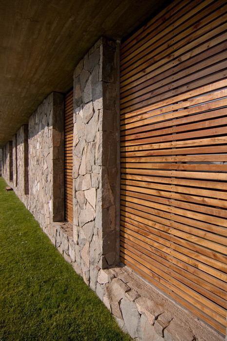 Golf Club House La Graiera / BC Estudio Architects