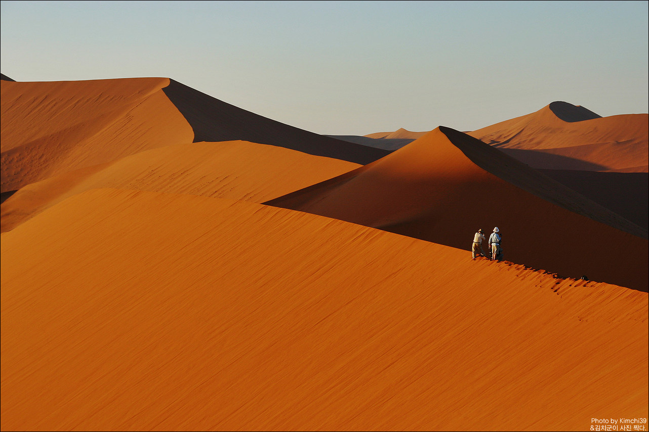 사막의 사진가들 (Photographers in Desert)