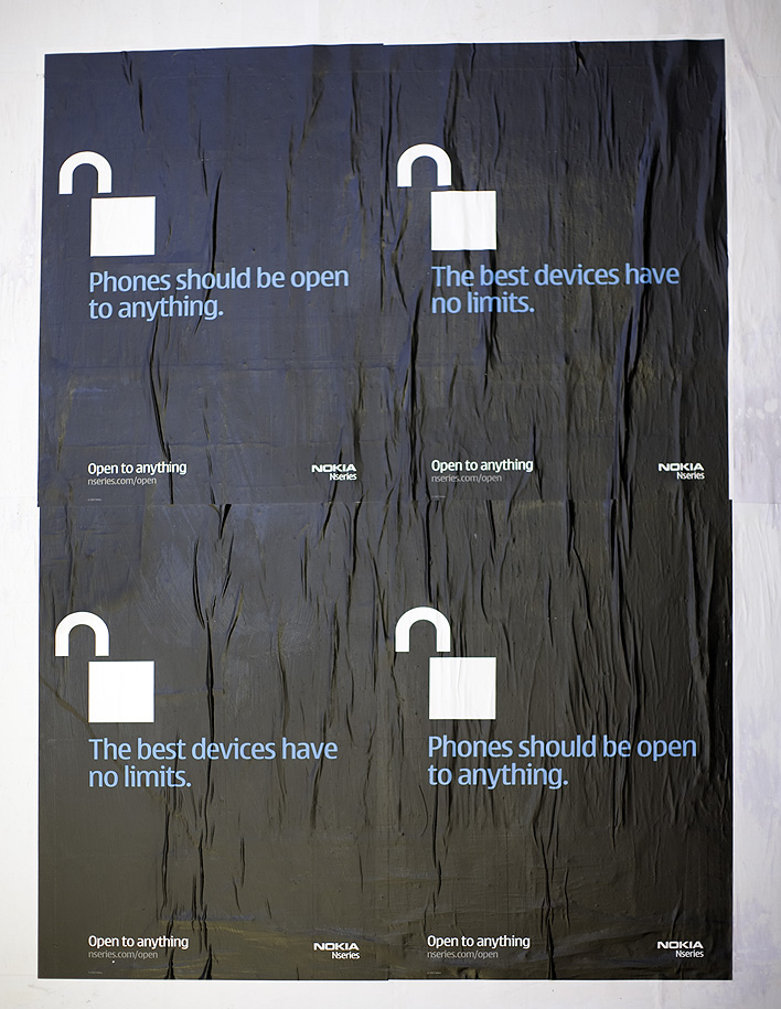 캠페인 사진 출처 - 맥루머스 포럼 mcdj님의 글 Timely advertising; Nokia poster hot off the press...