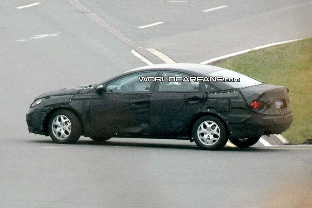 Hyundai YF Sonata Spyshots