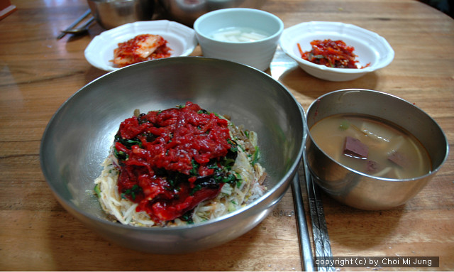 경상도 여행, 당일치기, 맛집, 비빔밥, 선지국, 유명한 맛집, 육회, 육회비빔밥, 전주비빔밥, 제일식당, 진주, 진주 중앙시장, 진주맛집, 진주비빔밥, 진주여행, 식육점,