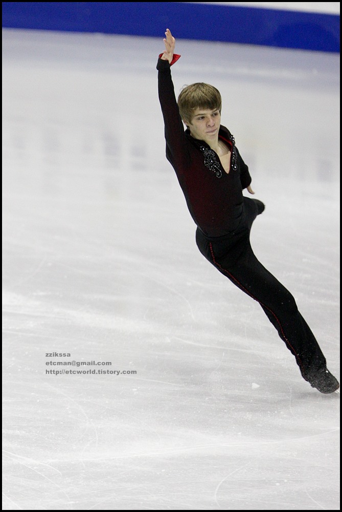 Richard DORNBUSH at 'SBS ISU Grand Prix of Figure Skating Final Goyang Korea 2008/2009' Junior Men - Short Program