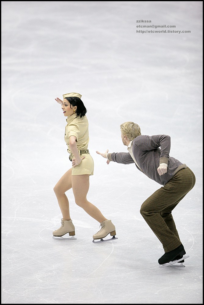 Isabelle DELOBEL & Olivier SCHOENFELDER at 'SBS ISU Grand Prix of Figure Skating Final Goyang Korea 2008/2009' Ice Dance Original Dance