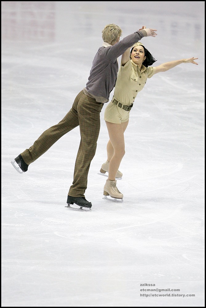 Isabelle DELOBEL & Olivier SCHOENFELDER at 'SBS ISU Grand Prix of Figure Skating Final Goyang Korea 2008/2009' Ice Dance Original Dance