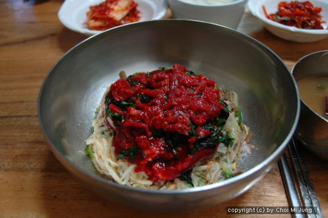 경상도 여행, 당일치기, 맛집, 비빔밥, 선지국, 유명한 맛집, 육회, 육회비빔밥, 전주비빔밥, 제일식당, 진주, 진주 중앙시장, 진주맛집, 진주비빔밥, 진주여행, 식육점,