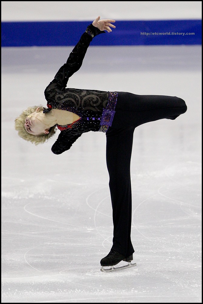 SBS ISU Grand Prix of Figure Skating Final Goyang Korea 2008/2009 2008/2009 SBS ISU 고양 피겨스케이팅 그랑프리 파이널 대회 Junior Men - Short Program Artur GACHINSKI