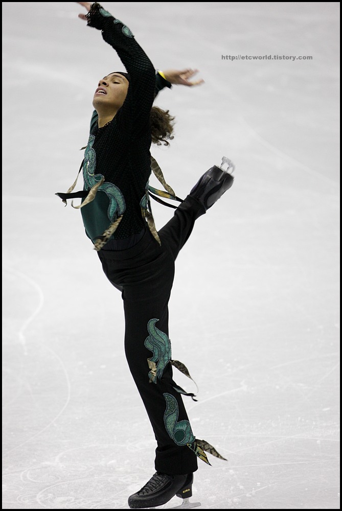 SBS ISU Grand Prix of Figure Skating Final Goyang Korea 2008/2009 2008/2009 SBS ISU 고양 피겨스케이팅 그랑프리 파이널 대회 Junior Men - Short Program Elladj BALDE