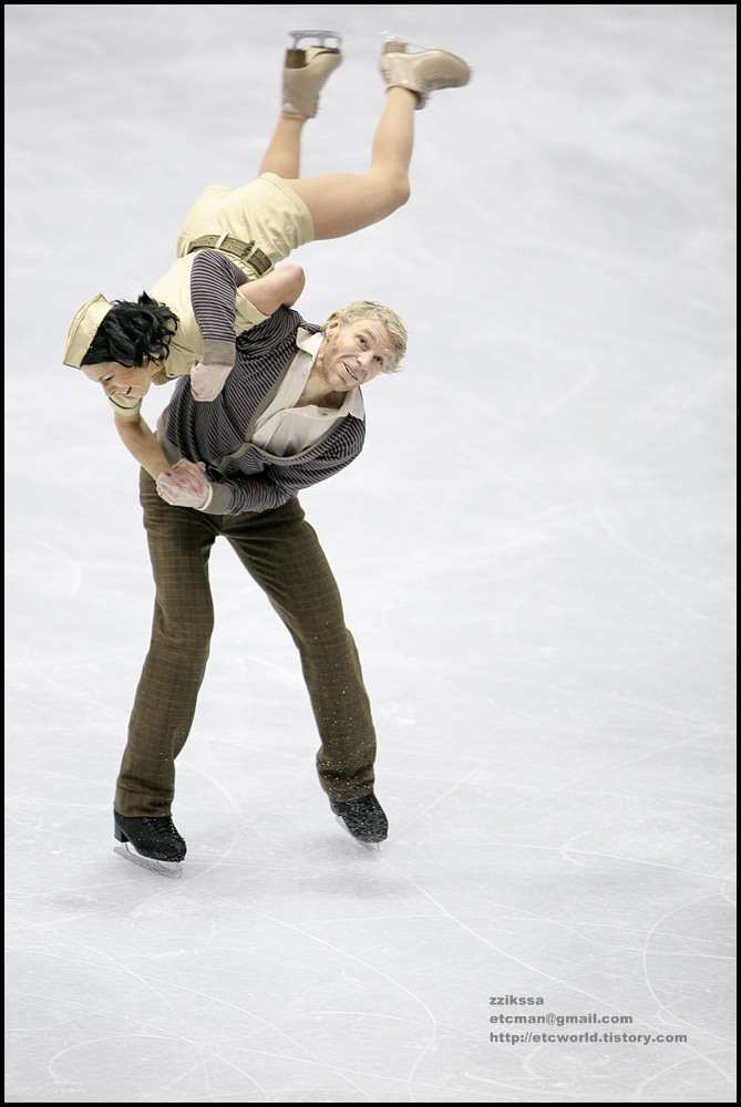 Isabelle DELOBEL & Olivier SCHOENFELDER at 'SBS ISU Grand Prix of Figure Skating Final Goyang Korea 2008/2009' Ice Dance Original Dance