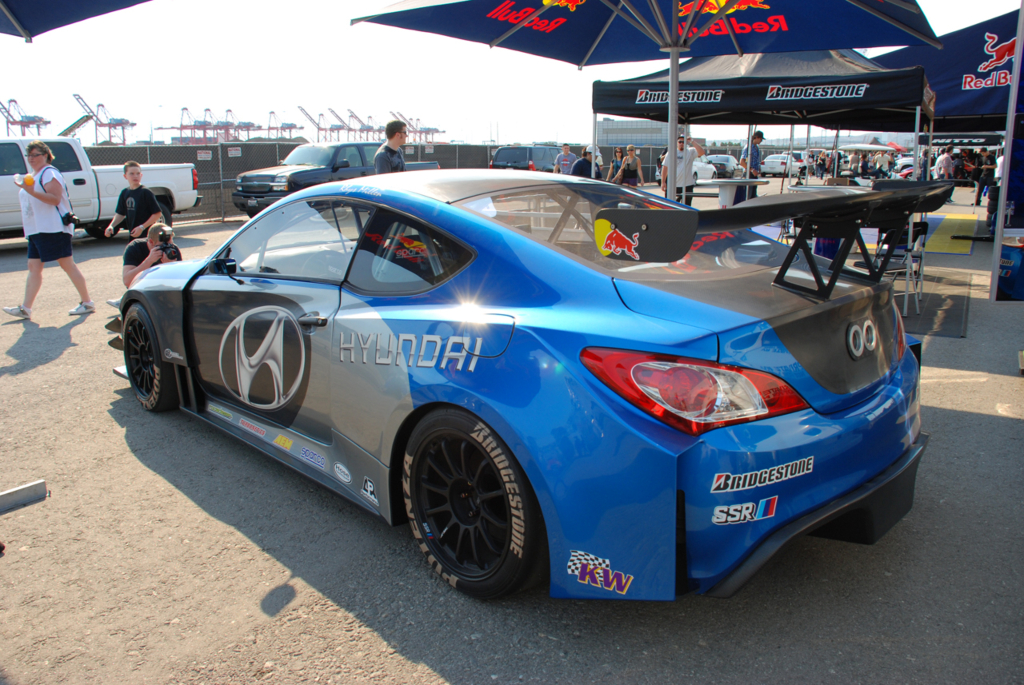 제네시스 쿠페 Rhys Millen Racing 버전