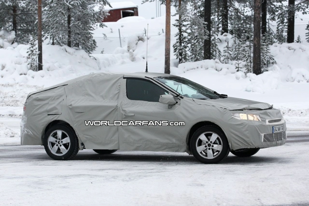 Renault Samsung SM3 L38 Spyshots