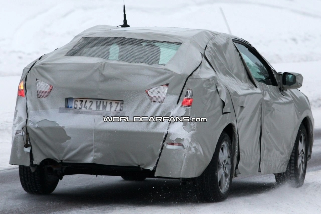 Renault Samsung SM3 L38 Spyshots