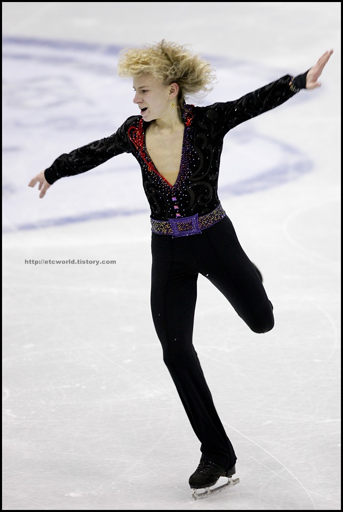 SBS ISU Grand Prix of Figure Skating Final Goyang Korea 2008/2009 2008/2009 SBS ISU 고양 피겨스케이팅 그랑프리 파이널 대회 Junior Men - Short Program Artur GACHINSKI