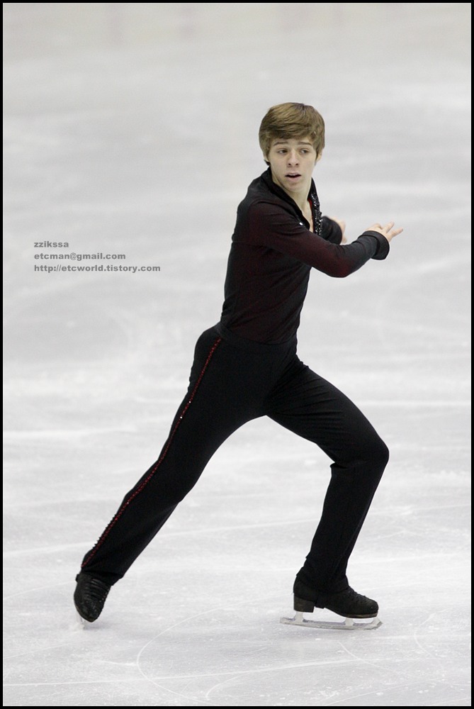 Richard DORNBUSH at 'SBS ISU Grand Prix of Figure Skating Final Goyang Korea 2008/2009' Junior Men - Short Program