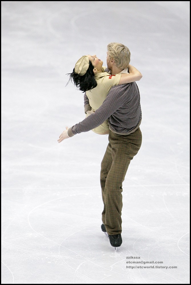 Isabelle DELOBEL & Olivier SCHOENFELDER at 'SBS ISU Grand Prix of Figure Skating Final Goyang Korea 2008/2009' Ice Dance Original Dance