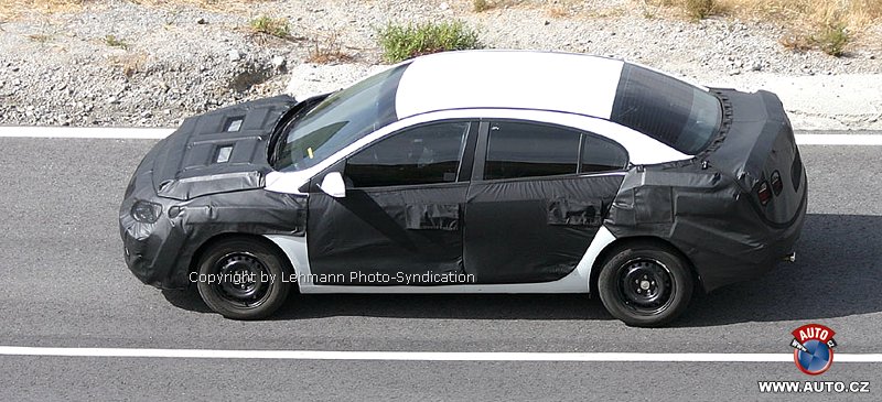 Renault Samsung SM3 L38 Spyshots