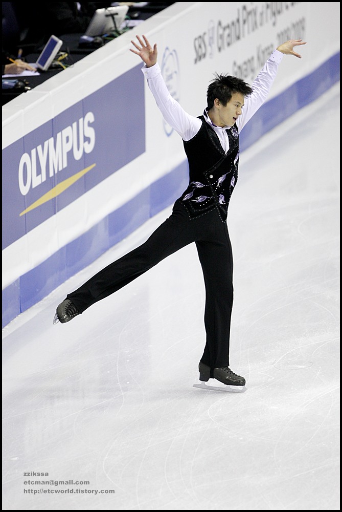 Patrick CHAN at 'SBS ISU Grand Prix of Figure Skating Final Goyang Korea 2008/2009' Senior Men - Short Program