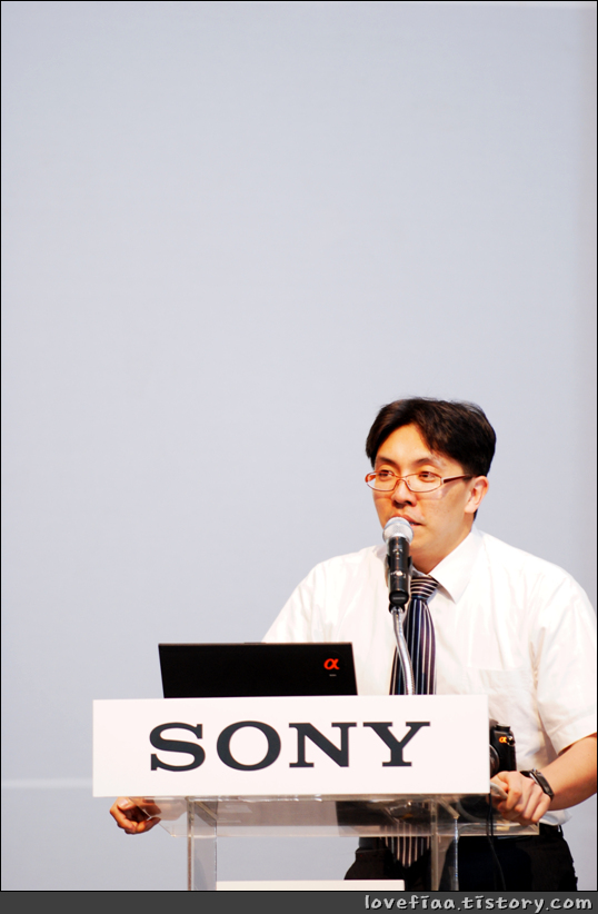 α700 런칭쇼