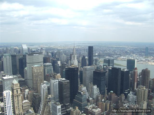엠파이어 스테이트 빌딩(Empire State Building) 전망대에서 바라본 뉴욕의 마천루들