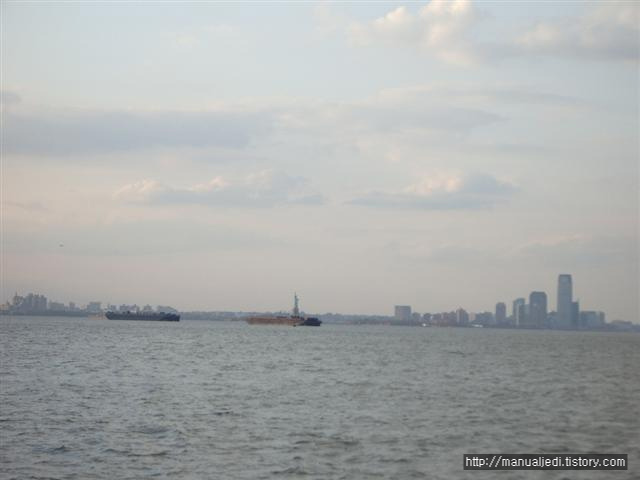 리버티섬(Liberty Island)의 자유의 조각상(Statue of Liberty)