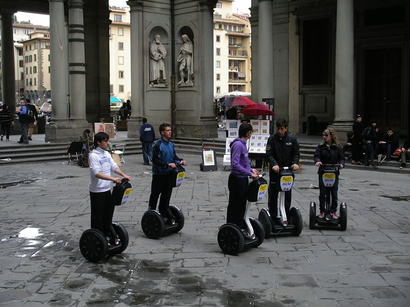 Segway Drivers in Galleria degli Uffizi