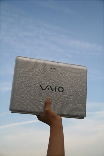 소니 VAIO VGN-CR355/S - 야성이 살아 숨쉬는 실버 리자드 노트북
