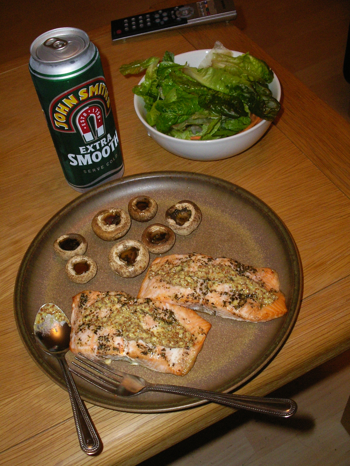 Salmon Steak with Grilled Mushroom & Salad