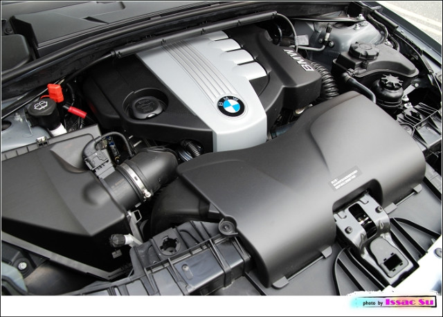 BMW 120d engine
