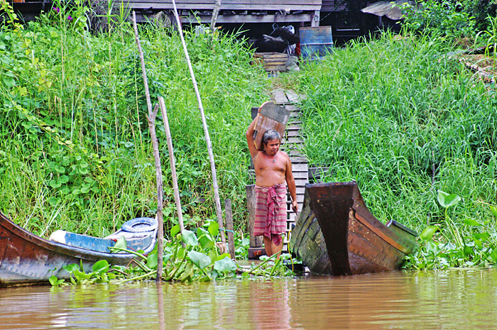 짜오프라야 강변에 살고 있는 태국 삶의 모습