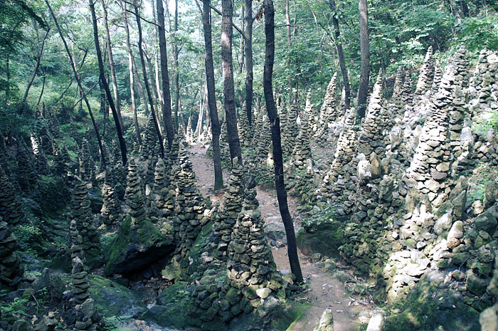 마산팔용산돌탑