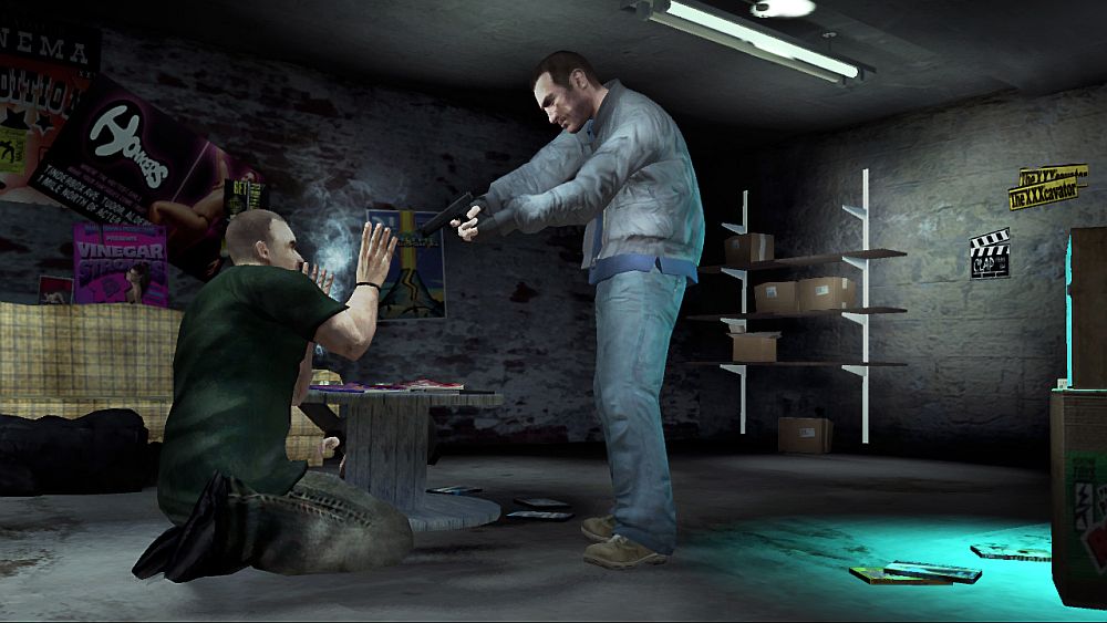 GTA4 Screenshot - How to use a gun as threat