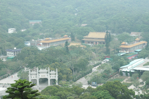 보련사(寶蓮禪寺; 포린사원; Po Lin Monastery)