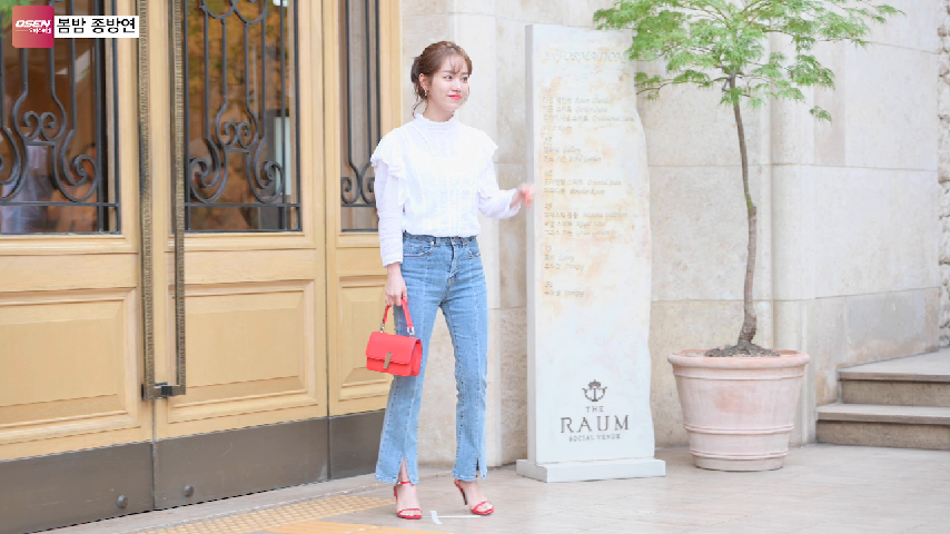 On the afternoon of the 5th, MBC tree mini series Spring Night was held in Raum, Gangnam-gu, Seoul.Actor Han Ji-min is moving to the venue and greeting fans and reporters.